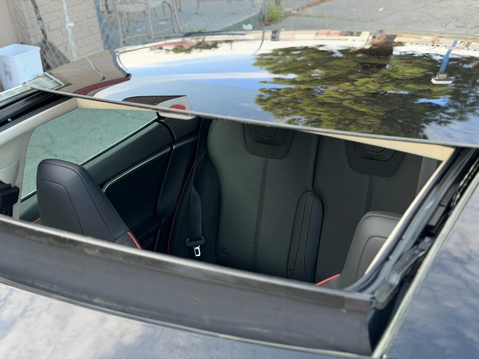 2014 Tesla Model S - Image 25 of 31