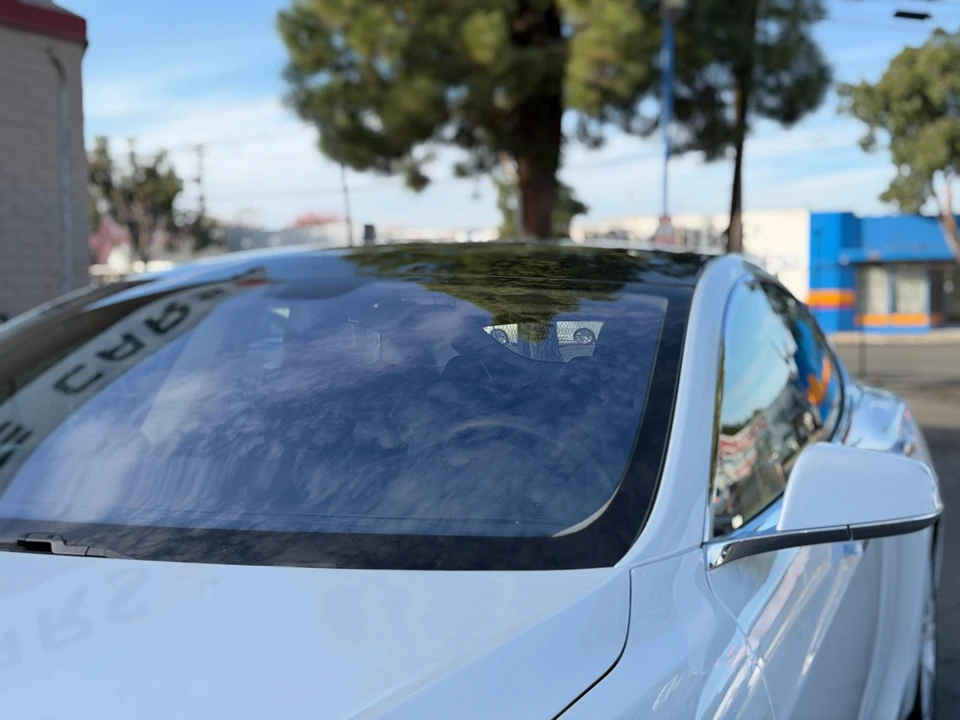 2014 Tesla Model S - Image 19 of 31
