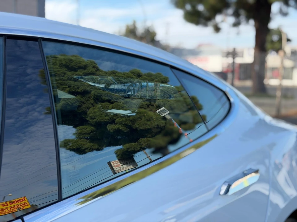 2014 Tesla Model S - Image 26 of 31