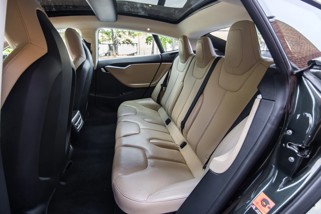 2014 Tesla Model S - Image 12 of 12