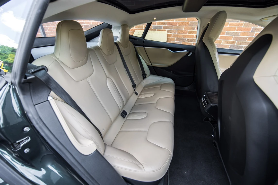 2014 Tesla Model S - Image 16 of 21