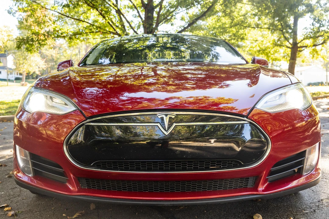 2014 Tesla Model S - Image 6 of 31