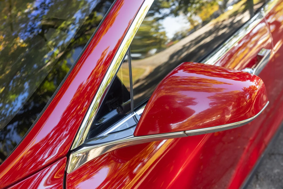 2014 Tesla Model S - Image 17 of 31