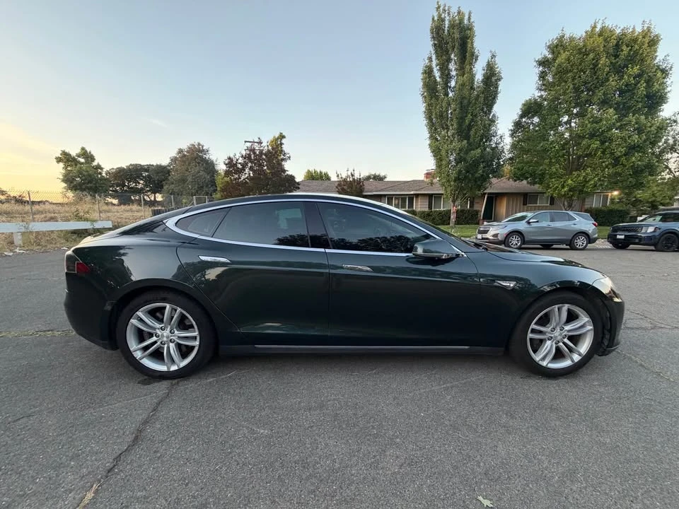 2014 Tesla Model S - Image 8 of 15