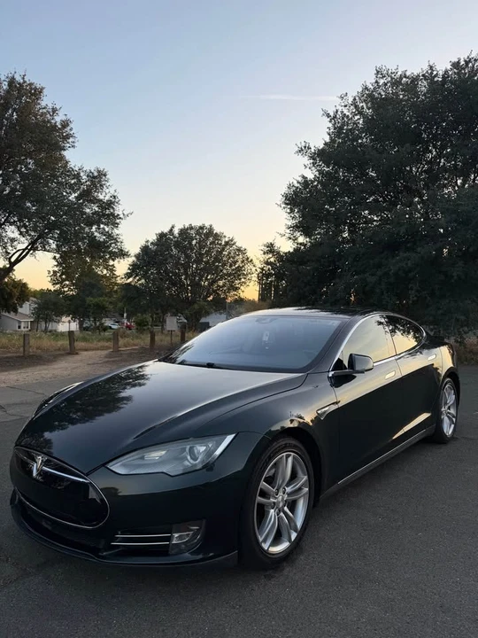 2014 Tesla Model S - Image 3 of 15