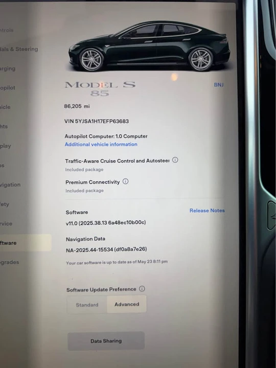 2014 Tesla Model S - Image 10 of 15