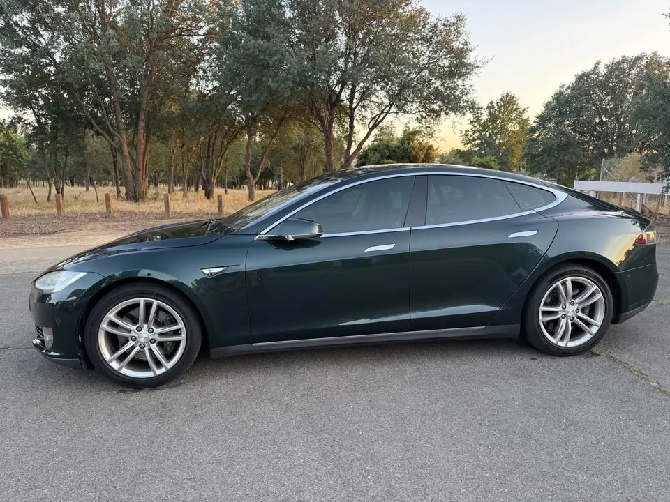 2014 Tesla Model S - Image 4 of 15