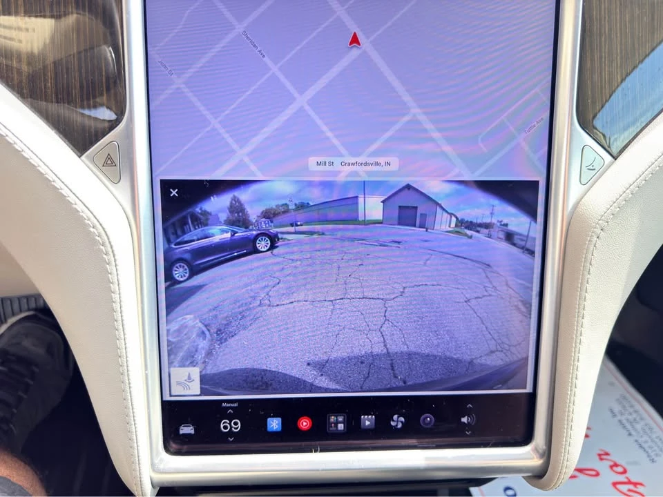 2014 Tesla Model S - Image 17 of 21