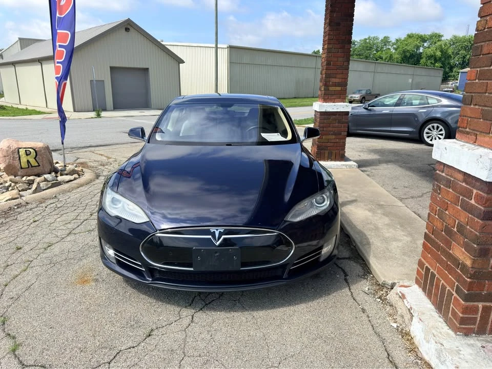 2014 Tesla Model S - Image 2 of 21