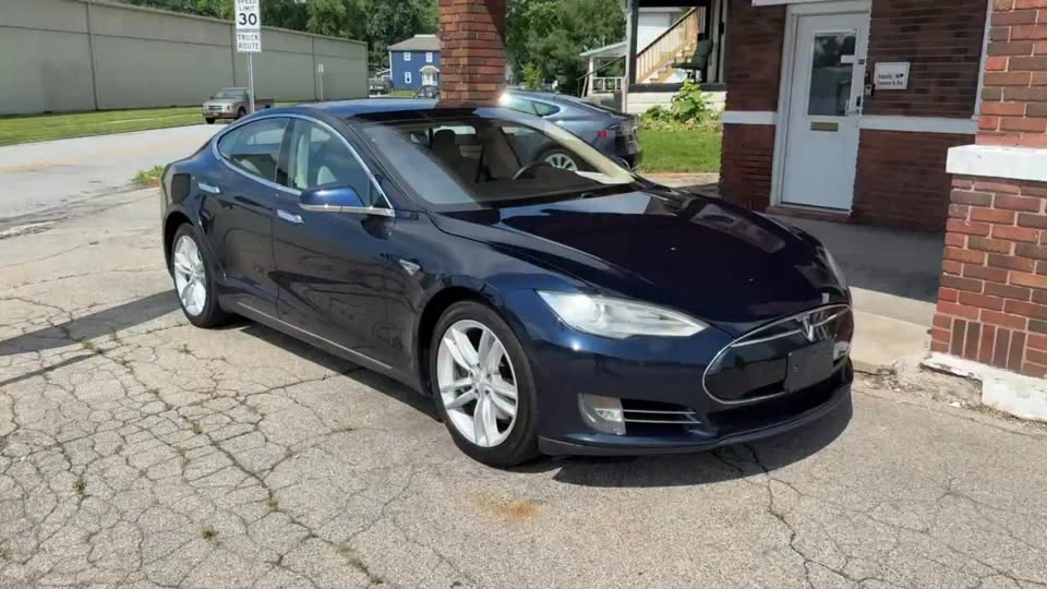 2014 Tesla Model S - Image 21 of 21