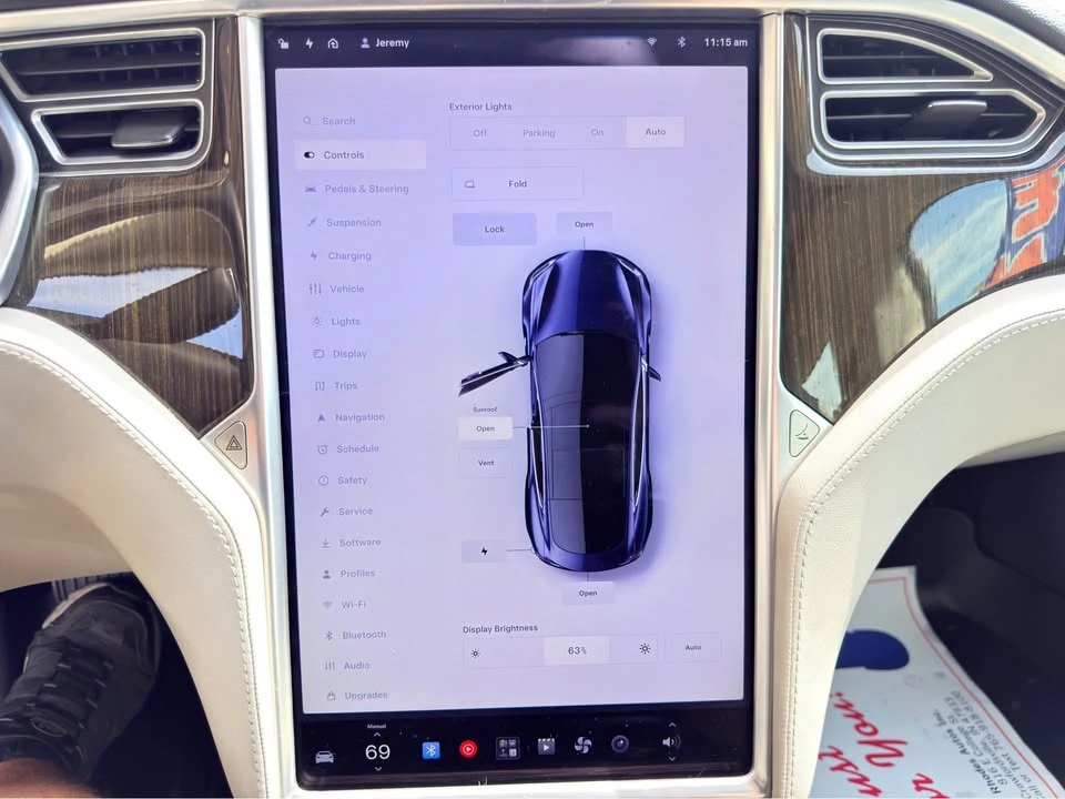 2014 Tesla Model S - Image 16 of 21