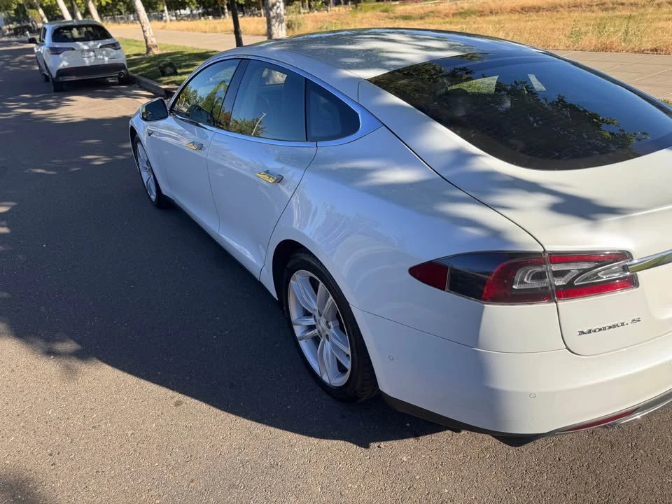 2014 Tesla Model S - Image 3 of 16