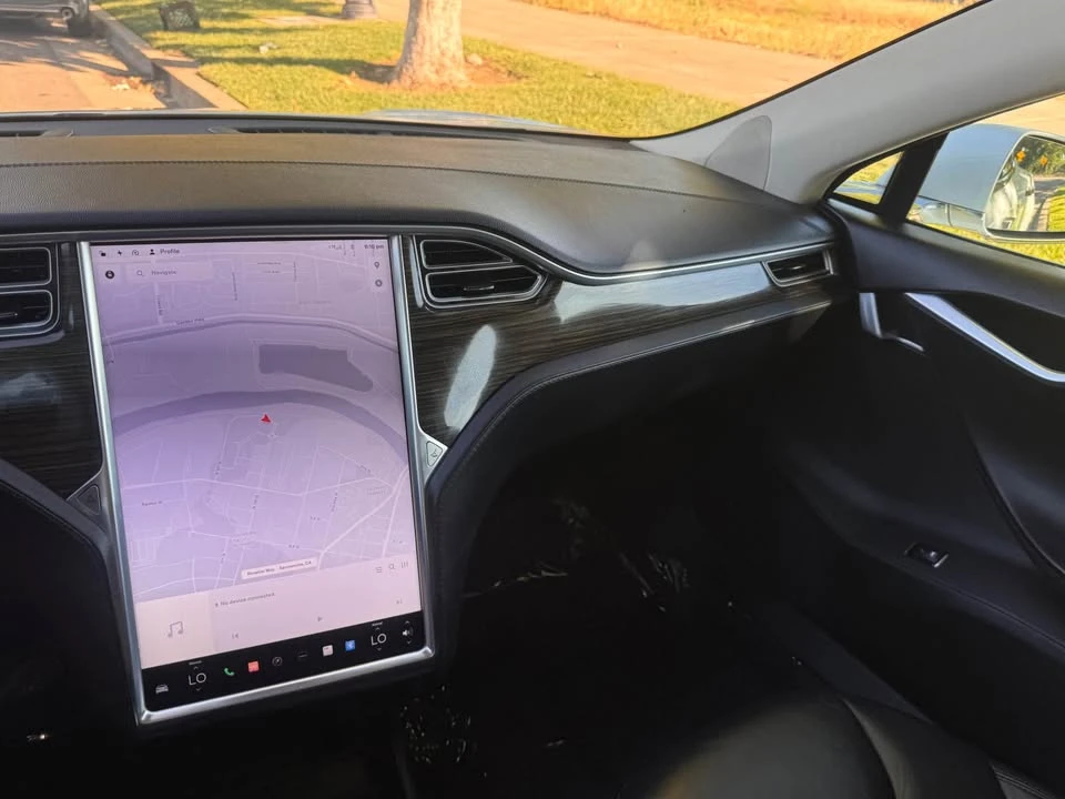 2014 Tesla Model S - Image 10 of 16