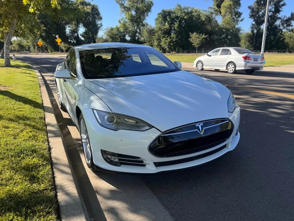 2014 Tesla Model S - Image 6 of 16