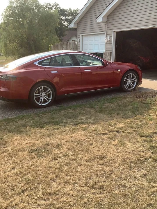 2014 Tesla Model S - Image 11 of 11