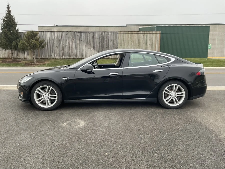 2014 Tesla Model S - Image 2 of 10