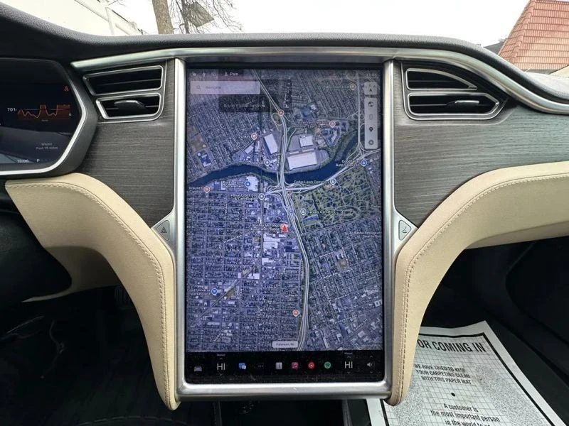 2014 Tesla Model S - Image 11 of 12