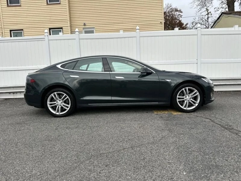 2014 Tesla Model S - Image 8 of 12