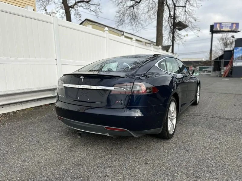2014 Tesla Model S - Image 7 of 12