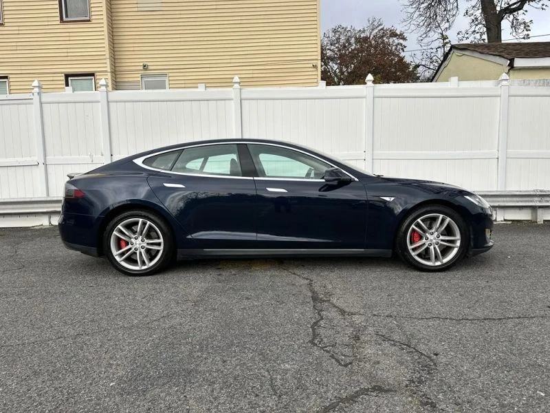 2014 Tesla Model S - Image 8 of 12