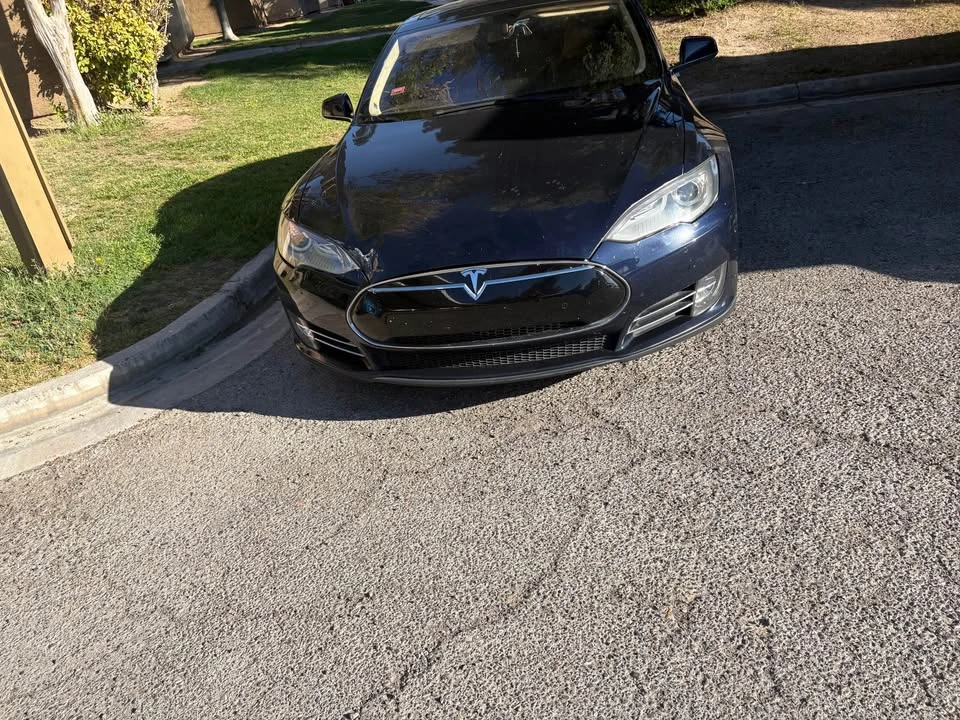 2014 Tesla Model S - Image 4 of 6