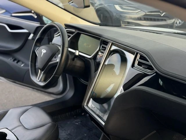 2014 Tesla Model S - Image 14 of 21