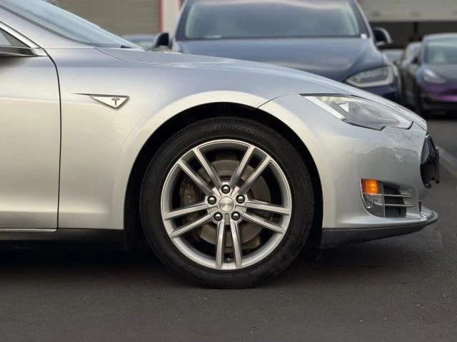 2014 Tesla Model S - Image 7 of 21
