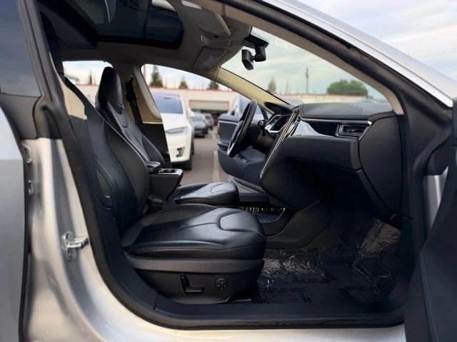 2014 Tesla Model S - Image 13 of 21
