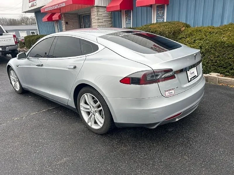 2014 Tesla Model S - Image 4 of 12