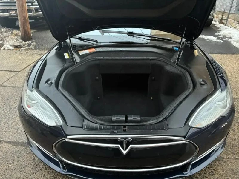 2014 Tesla Model S - Image 8 of 12