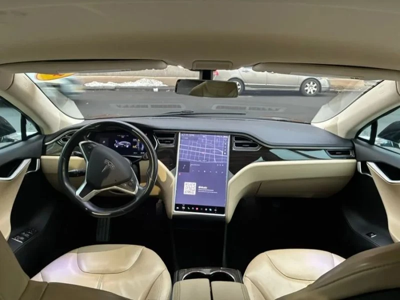 2014 Tesla Model S - Image 8 of 12