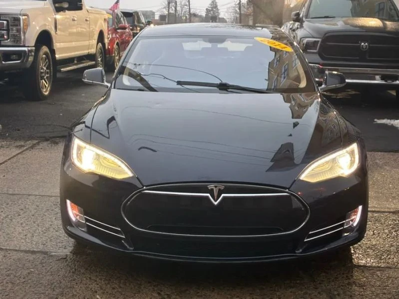 2014 Tesla Model S - Image 2 of 12