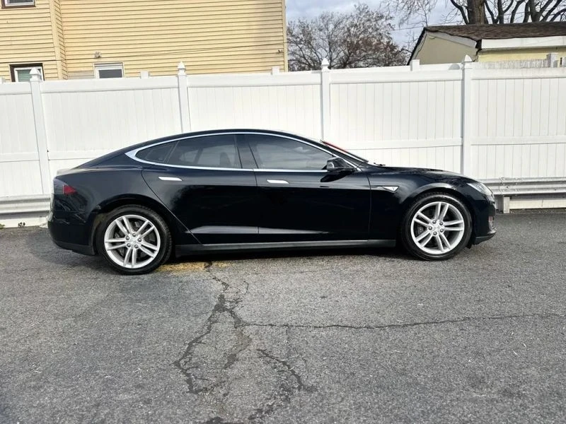 2014 Tesla Model S - Image 5 of 12