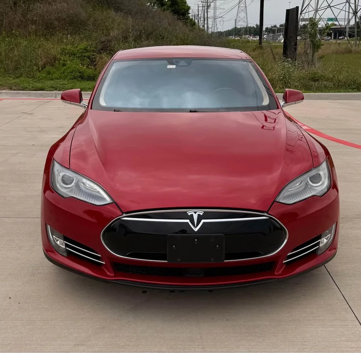 2014 Tesla Model S - Image 10 of 17