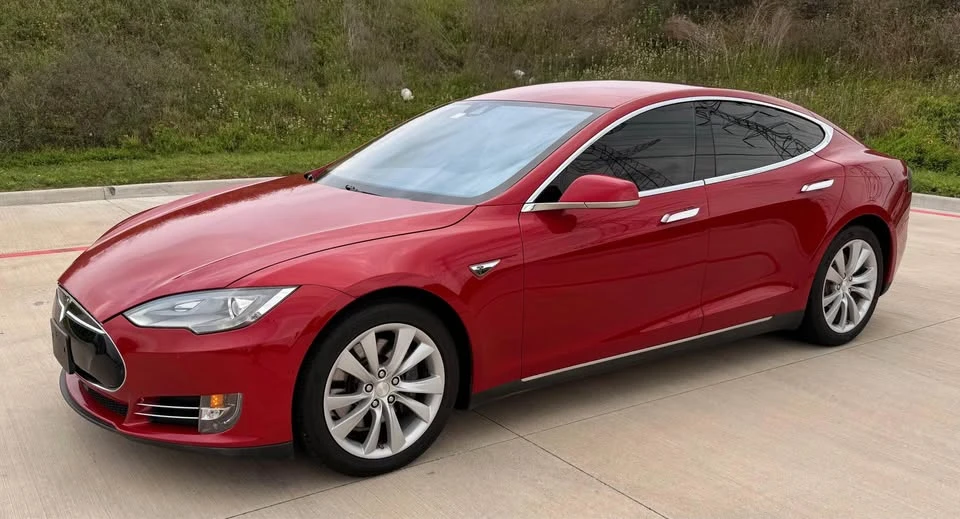 2014 Tesla Model S - Image 15 of 17