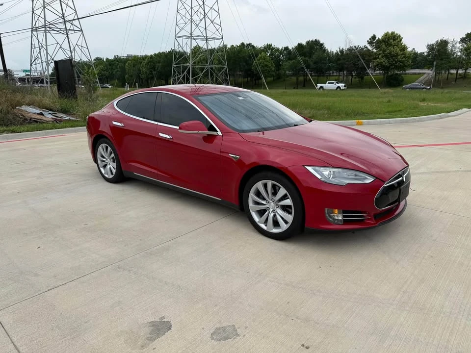 2014 Tesla Model S - Image 2 of 17