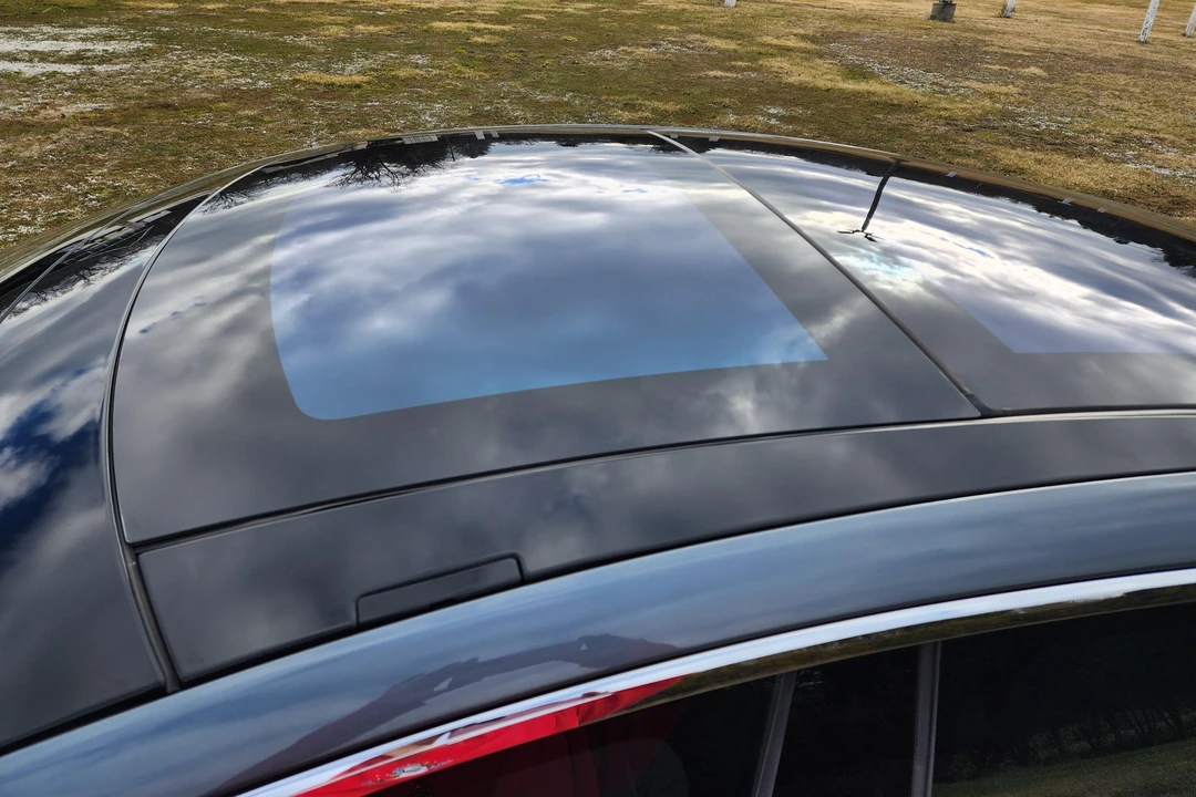 2014 Tesla Model S - Image 12 of 31