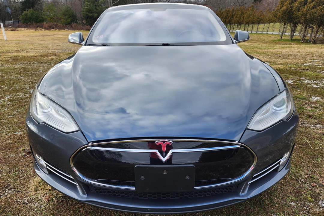 2014 Tesla Model S - Image 2 of 31