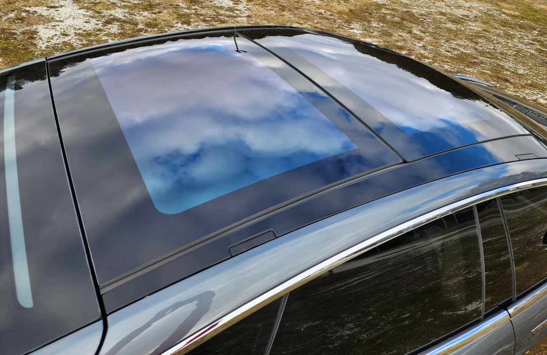 2014 Tesla Model S - Image 17 of 31