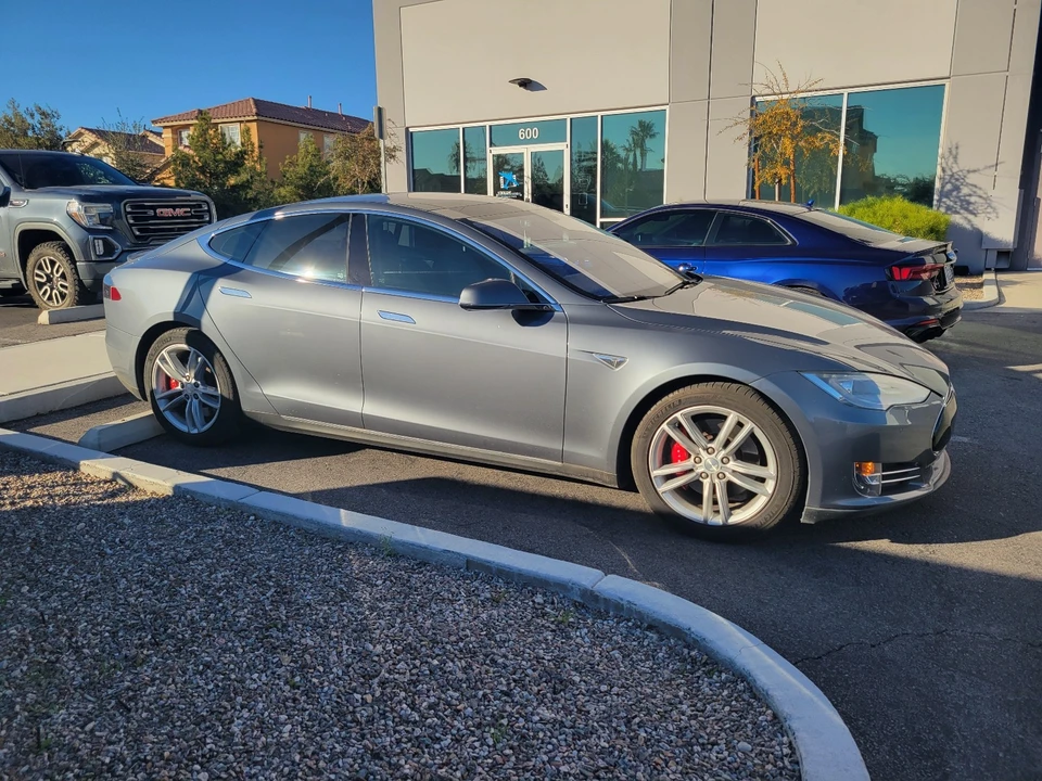 2014 Tesla Model S - Image 2 of 20