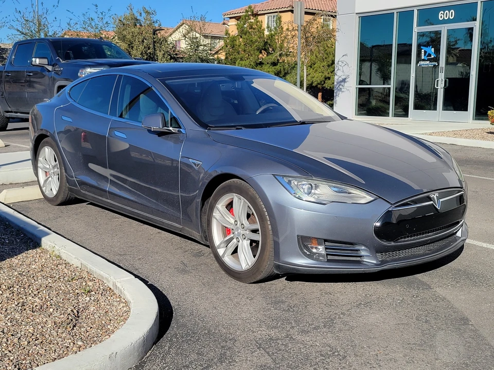 2014 Tesla Model S - Image 5 of 20