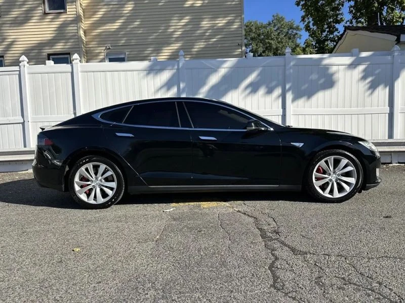 2014 Tesla Model S - Image 8 of 12