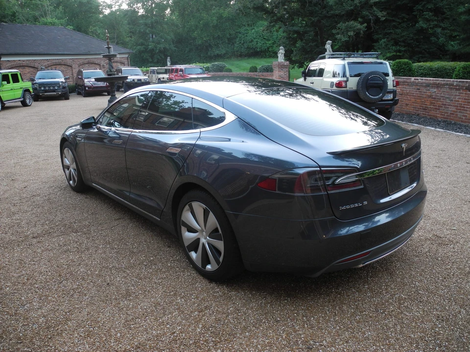 2014 Tesla Model S - Image 6 of 31