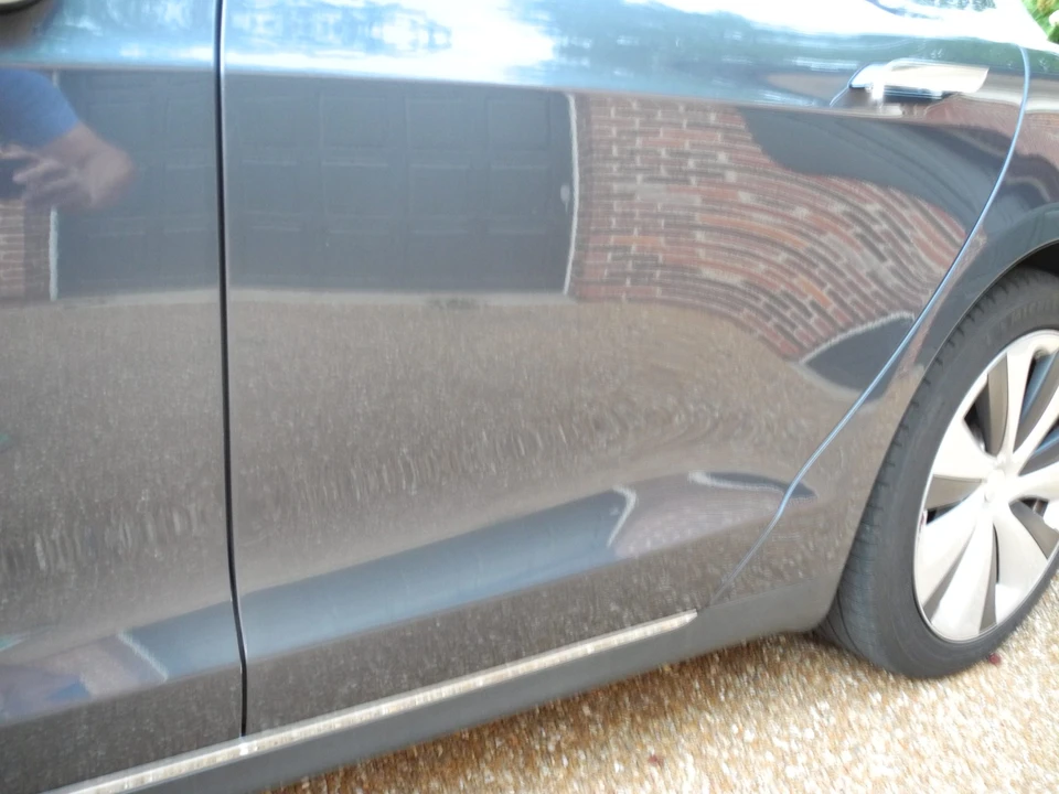 2014 Tesla Model S - Image 28 of 31