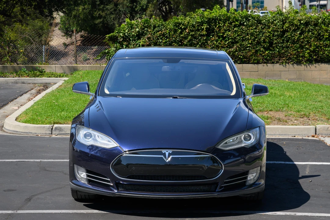 2014 Tesla Model S - Image 7 of 31