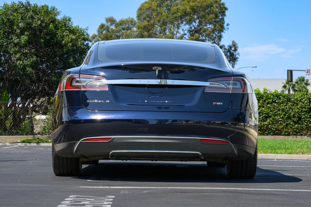 2014 Tesla Model S - Image 5 of 31