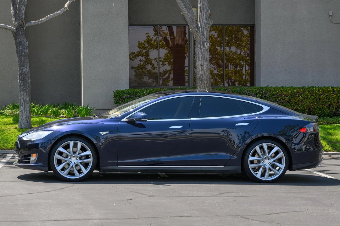 2014 Tesla Model S - Image 3 of 31
