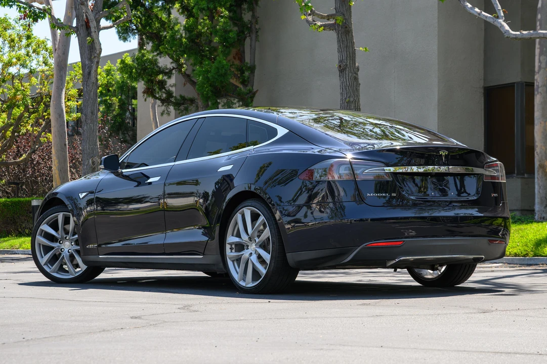 2014 Tesla Model S - Image 14 of 31