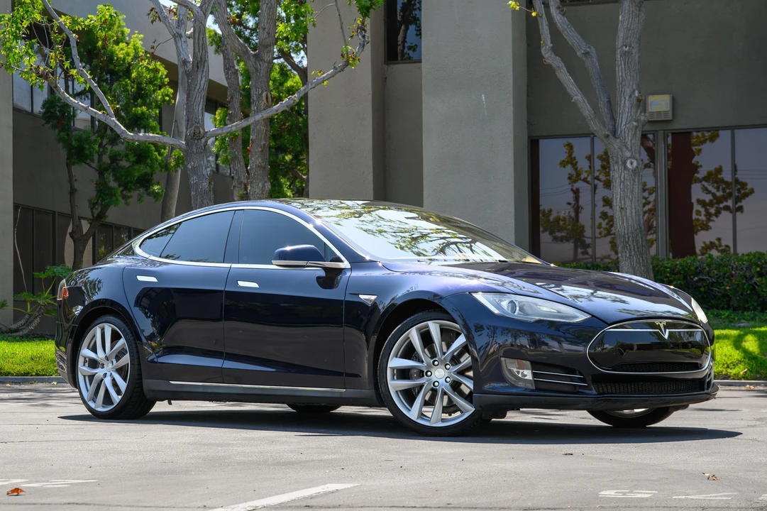 2014 Tesla Model S - Image 22 of 31