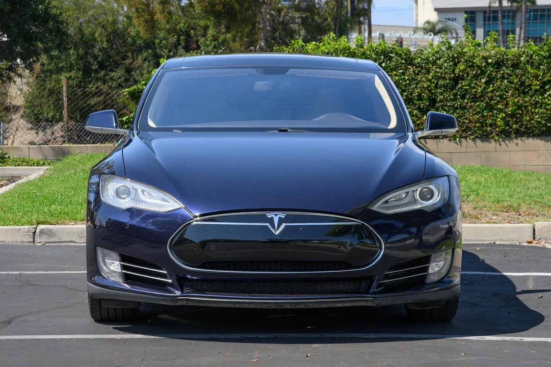 2014 Tesla Model S - Image 2 of 31